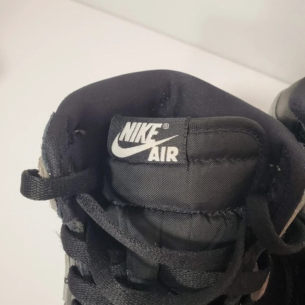 Nike Air Jordan 1 Mid Black White FD1437-010 Size 5.5Y Youth–Classic Retro Style